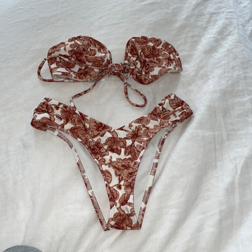 Never worn Abercrombie bikini